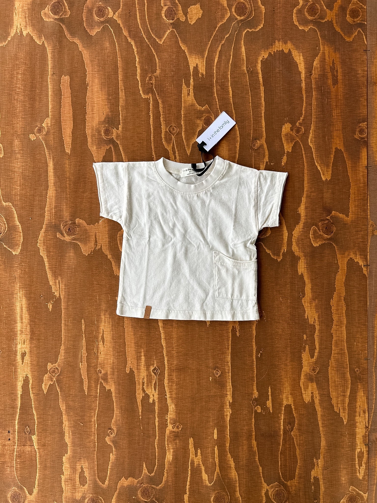 T-shirt in cotone con taschino