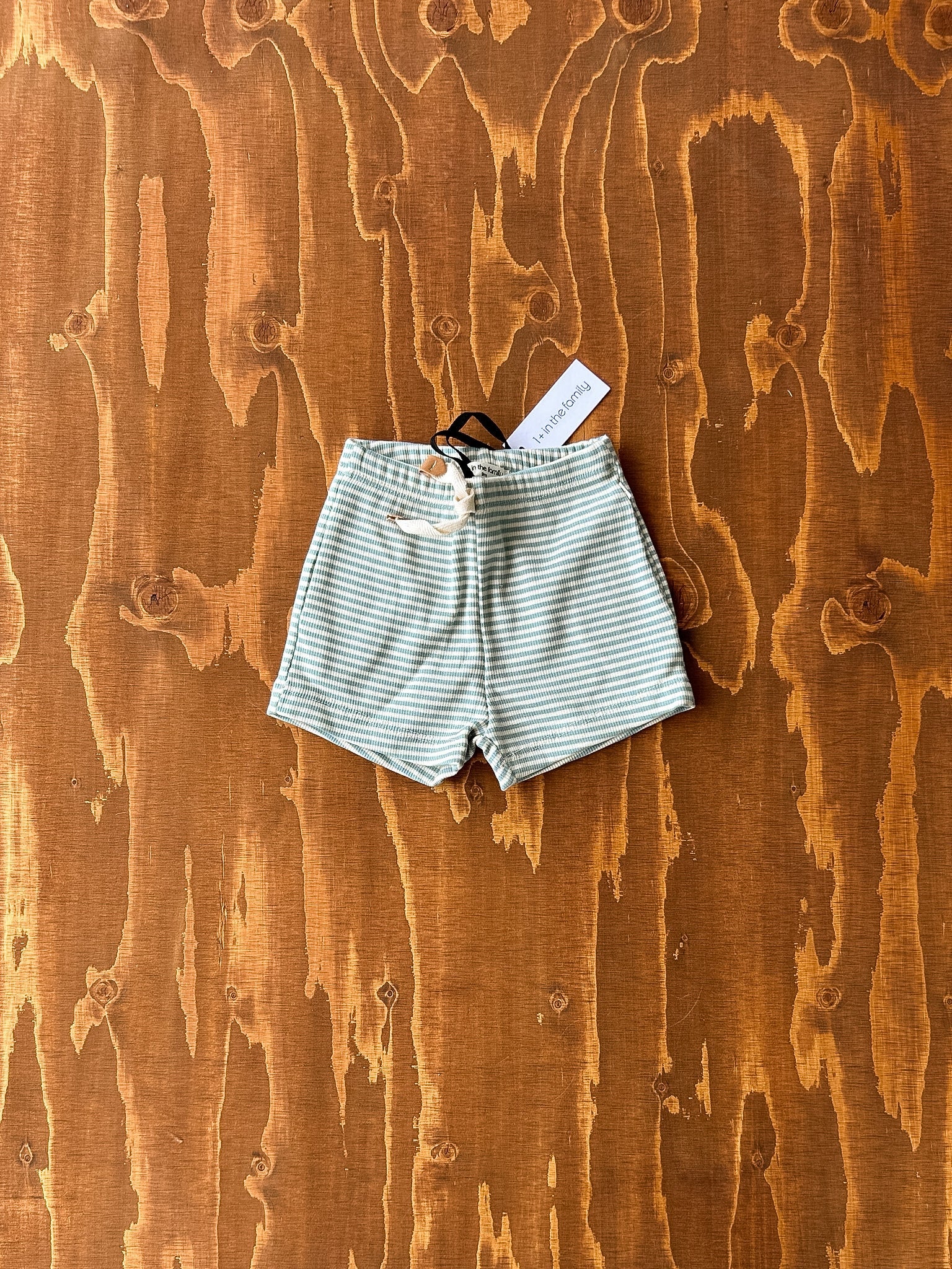 Pantaloncini a righe